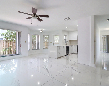 9401 Aegean Drive - Photo Thumbnail 12