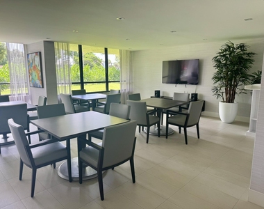 799 Jeffery Street - Photo Thumbnail 30