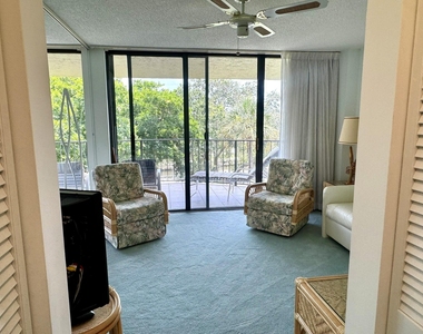 799 Jeffery Street - Photo Thumbnail 21
