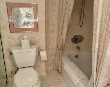 799 Jeffery Street - Photo Thumbnail 18