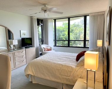 799 Jeffery Street - Photo Thumbnail 15