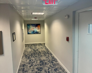 799 Jeffery Street - Photo Thumbnail 41