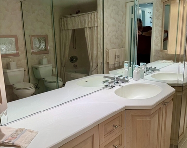 799 Jeffery Street - Photo Thumbnail 19