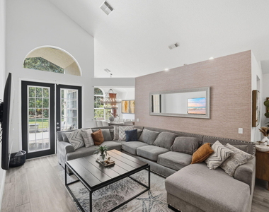 609 Sw St Thomas Cove - Photo Thumbnail 2