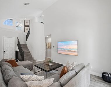 609 Sw St Thomas Cove - Photo Thumbnail 13