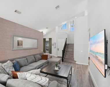 609 Sw St Thomas Cove - Photo Thumbnail 14