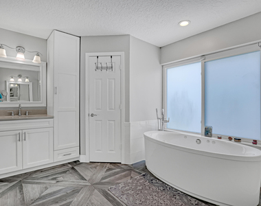 12925 Saint Davids Court - Photo Thumbnail 29