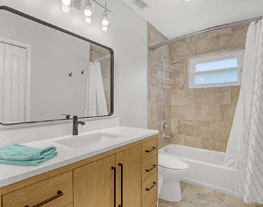 12925 Saint Davids Court - Photo Thumbnail 32