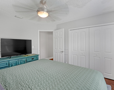 12925 Saint Davids Court - Photo Thumbnail 34