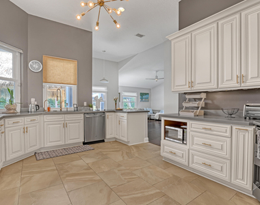 12925 Saint Davids Court - Photo Thumbnail 16