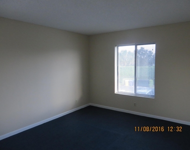 623 Sea Pine Way - Photo Thumbnail 9