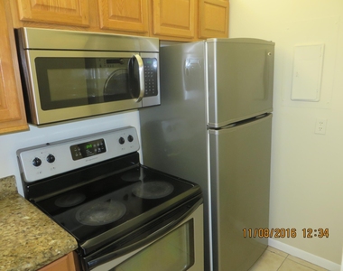 623 Sea Pine Way - Photo Thumbnail 4