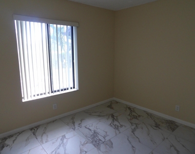 623 Sea Pine Way - Photo Thumbnail 17