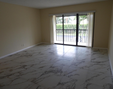 623 Sea Pine Way - Photo Thumbnail 5