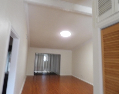 604 Sea Pine Way - Photo Thumbnail 12