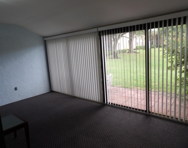604 Sea Pine Way - Photo Thumbnail 23