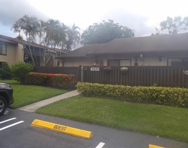 604 Sea Pine Way - Photo Thumbnail 1