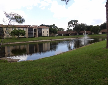 604 Sea Pine Way - Photo Thumbnail 24