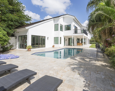 2905 Polo Island Drive - Photo Thumbnail 2