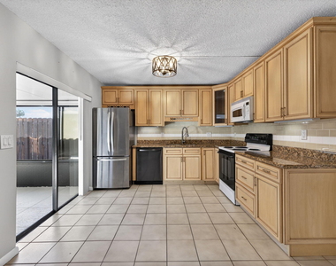 5612 Se Riverboat Drive - Photo Thumbnail 11
