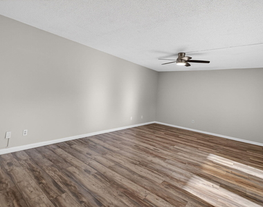 5612 Se Riverboat Drive - Photo Thumbnail 9