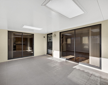 5612 Se Riverboat Drive - Photo Thumbnail 5