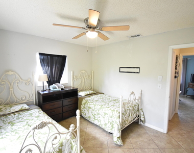 9426 Southampton Place - Photo Thumbnail 18