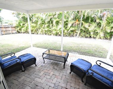 9426 Southampton Place - Photo Thumbnail 27