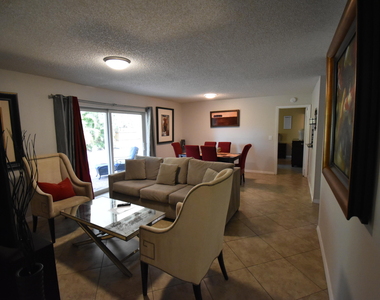 9426 Southampton Place - Photo Thumbnail 11