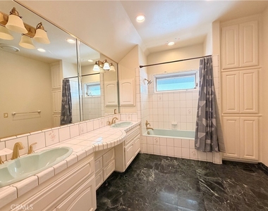 5190 Via Del Valle - Photo Thumbnail 7