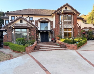 5190 Via Del Valle - Photo Thumbnail 1