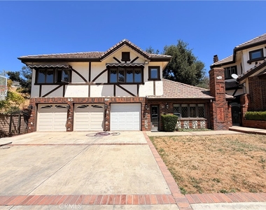 5190 Via Del Valle - Photo Thumbnail 2