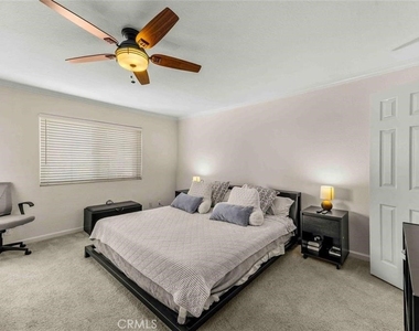 2101 E 21st Street - Photo Thumbnail 10