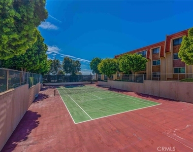 2101 E 21st Street - Photo Thumbnail 16