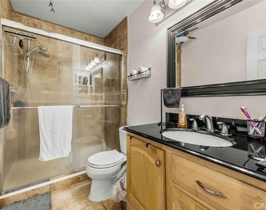 2101 E 21st Street - Photo Thumbnail 9