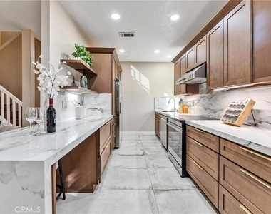 312 Torito Ln - Photo Thumbnail 4