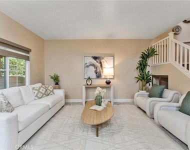 312 Torito Ln - Photo Thumbnail 3