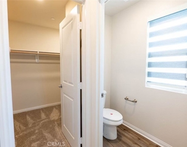 401 Verna St - Photo Thumbnail 7