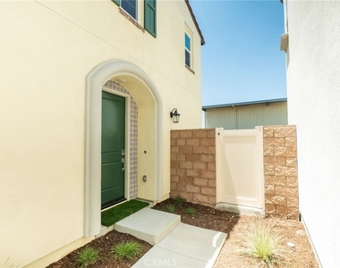 401 Verna St - Photo Thumbnail 1