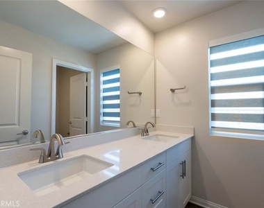 401 Verna St - Photo Thumbnail 9