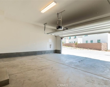 401 Verna St - Photo Thumbnail 13