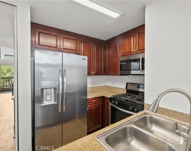 5500 Owensmouth Avenue - Photo Thumbnail 5