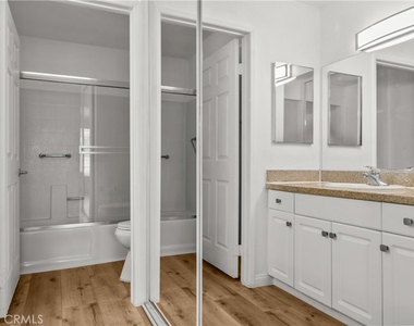 5500 Owensmouth Avenue - Photo Thumbnail 12