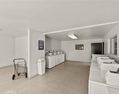 5500 Owensmouth Avenue - Photo Thumbnail 23