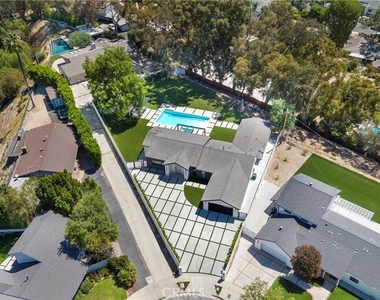 6114 Sadring Avenue - Photo Thumbnail 14