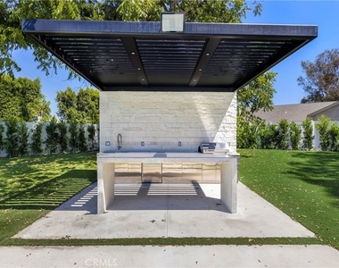 6114 Sadring Avenue - Photo Thumbnail 11