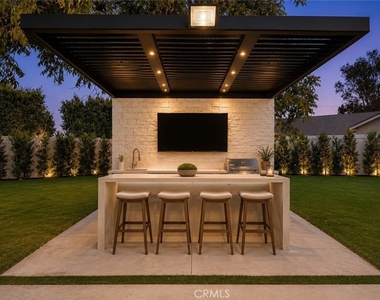 6114 Sadring Avenue - Photo Thumbnail 16