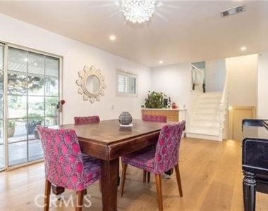 9525 Woodley - Photo Thumbnail 1