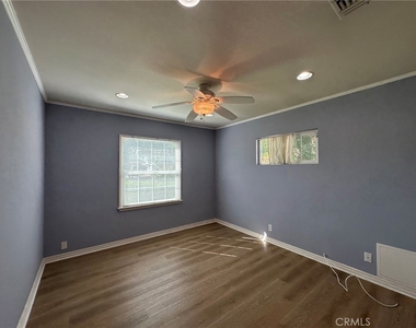 6724 Jumilla Avenue - Photo Thumbnail 13
