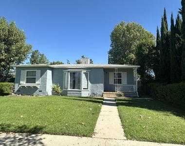 6724 Jumilla Avenue - Photo Thumbnail 29